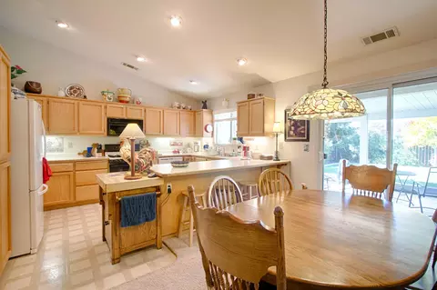 3414 Billings Dr, Redding, CA 96002 photo 6