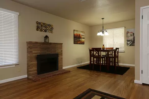 2178 Park Marina Dr, Redding, CA 96001 photo 2