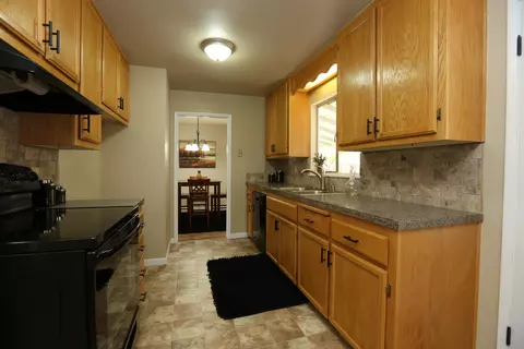 2178 Park Marina Dr, Redding, CA 96001 photo 5