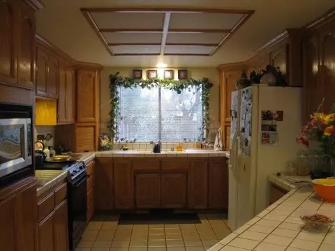6709 Eastmont Dr, Redding, CA 96002 photo 2