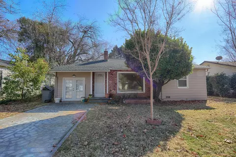 679 Coronado St, Redding, CA 96003 photo 1