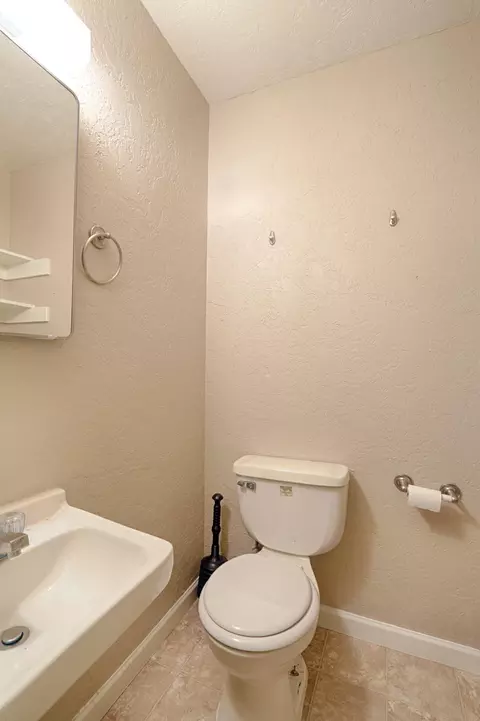 679 Coronado St, Redding, CA 96003 photo 15