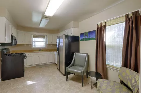 679 Coronado St, Redding, CA 96003 photo 8