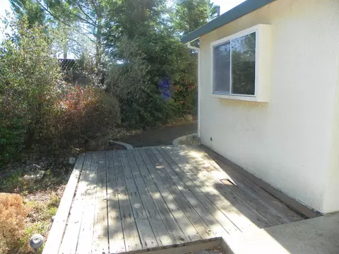 1065 Hillsdale Ct, Redding, CA 96003 photo 18