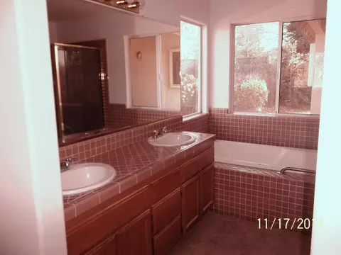 1065 Hillsdale Ct, Redding, CA 96003 photo 9