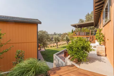 3611 Elizabeth Way, Redding, CA 96001 photo 19