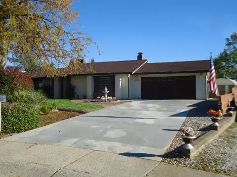 2008 Winchester Pl, Redding, CA 96001 photo 1