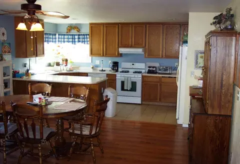 1715 Dakota Way, Redding, CA 96003 photo 9