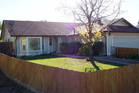 1715 Dakota Way, Redding, CA 96003 photo 2