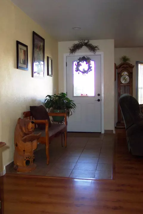 1715 Dakota Way, Redding, CA 96003 photo 5