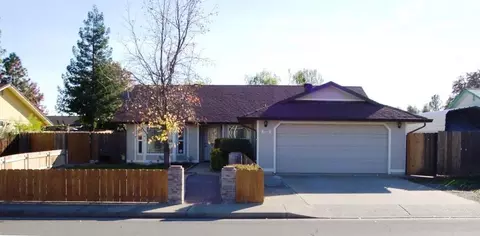 1715 Dakota Way, Redding, CA 96003 photo 1