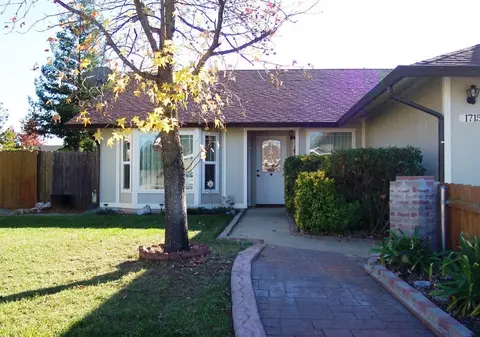 1715 Dakota Way, Redding, CA 96003 photo 3