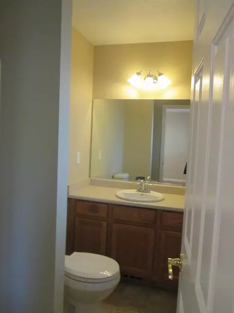 2563 Velia St, Redding, CA 96002 photo 20