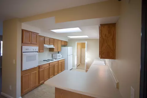 2563 Velia St, Redding, CA 96002 photo 2