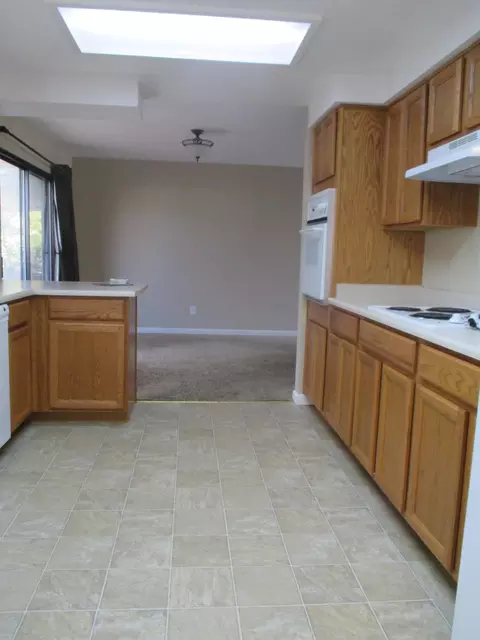 2563 Velia St, Redding, CA 96002 photo 11