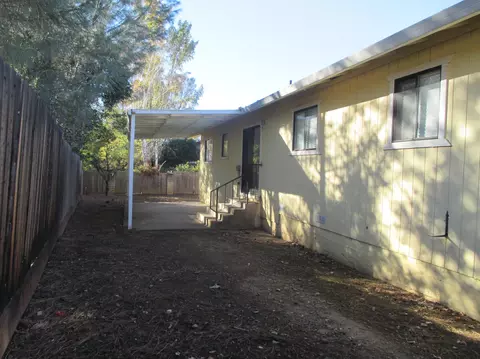 2563 Velia St, Redding, CA 96002 photo 5