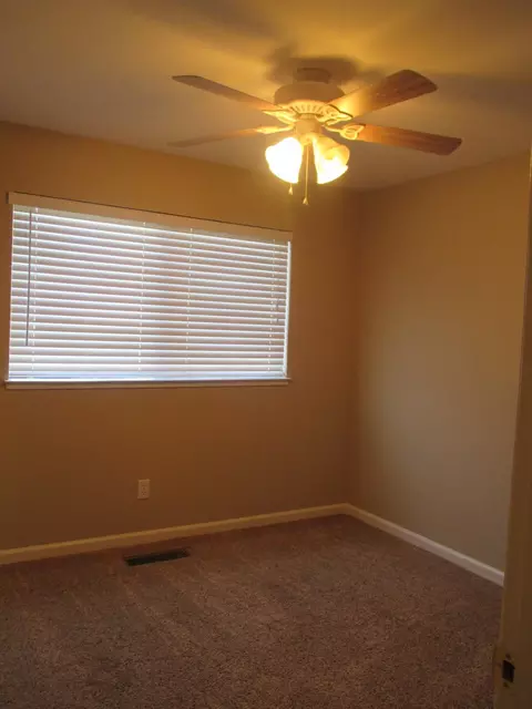 2563 Velia St, Redding, CA 96002 photo 23