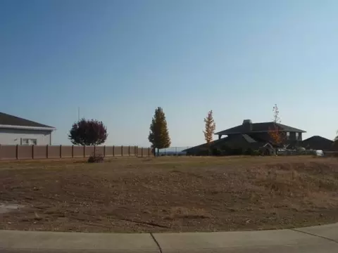 139 Ironwood Ln, Redding, CA 96001 photo 1