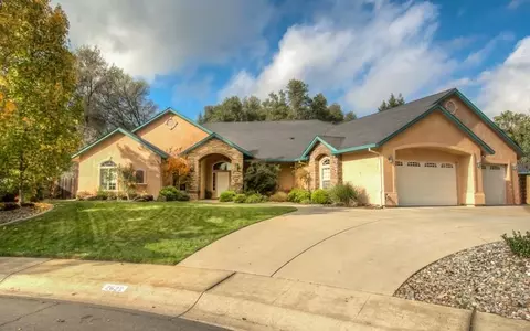 2622 Pacific Ave, Redding, CA 96002 photo 2