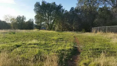 4560 Kayla Dr, Redding, CA 96002 photo 3