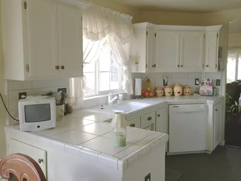 678 Volcano View Trl, Redding, CA 96003 photo 3