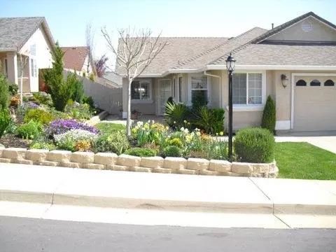 678 Volcano View Trl, Redding, CA 96003 photo 2