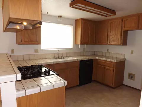 519 Alamine Dr, Redding, CA 96003 photo 3