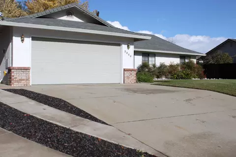3040 Howard Dr, Redding, CA 96001 photo 9