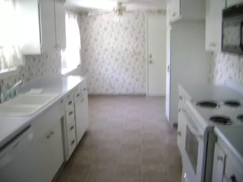 1252 Denton, Redding, CA 96002 photo 8