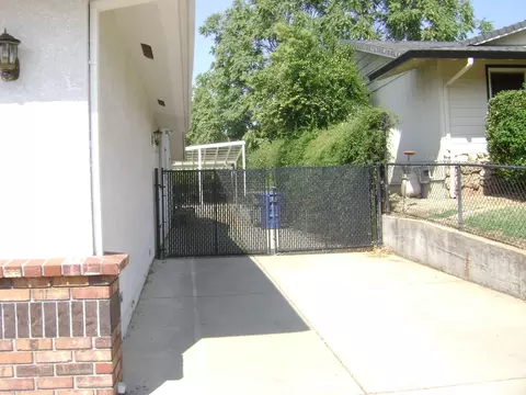 1252 Denton, Redding, CA 96002 photo 2