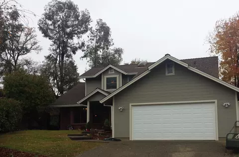 6107 Betty Ann Ct, Redding, CA 96003 photo 2