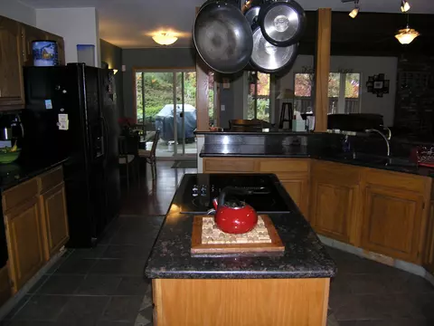 6107 Betty Ann Ct, Redding, CA 96003 photo 3