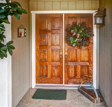 6986 Creekside St, Redding, CA 96001 photo 2