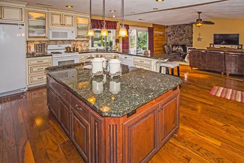 6986 Creekside St, Redding, CA 96001 photo 14