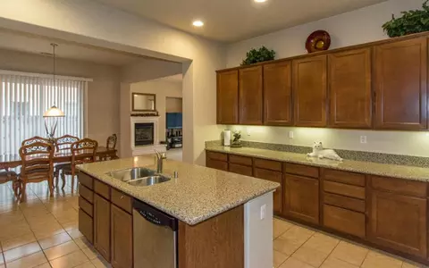 679 Rivercrest Pkwy, Redding, CA 96002 photo 11