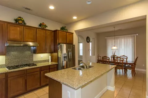 679 Rivercrest Pkwy, Redding, CA 96002 photo 10