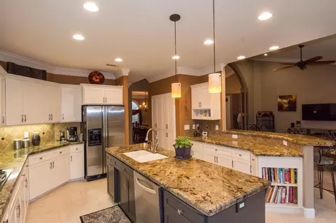 2239 Everest, Redding, CA 96001 photo 13