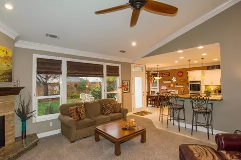 2239 Everest, Redding, CA 96001 photo 6