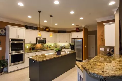 2239 Everest, Redding, CA 96001 photo 10