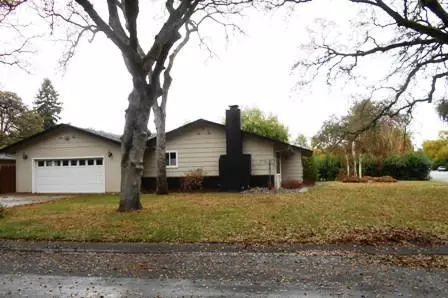 6850 Riata Dr, Redding, CA 96002 photo 2