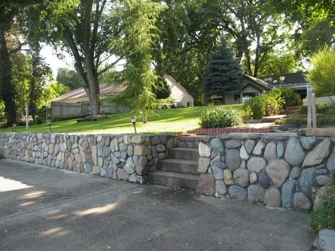 6661 Riverside, Redding, CA 96001 photo 9