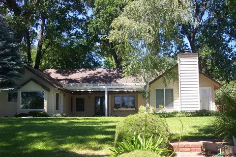 6661 Riverside, Redding, CA 96001 photo 5