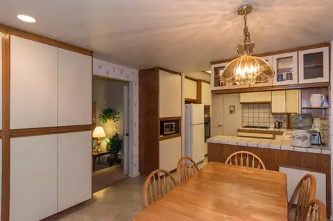 4650 Saratoga Dr, Redding, CA 96002 photo 10