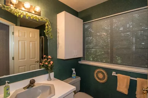 4650 Saratoga Dr, Redding, CA 96002 photo 15