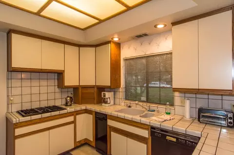 4650 Saratoga Dr, Redding, CA 96002 photo 9