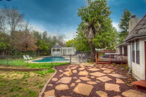 4650 Saratoga Dr, Redding, CA 96002 photo 27