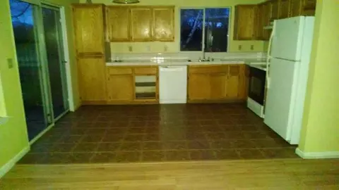 880 Mallard St, Redding, CA 96003 photo 8