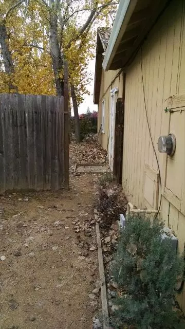 880 Mallard St, Redding, CA 96003 photo 3