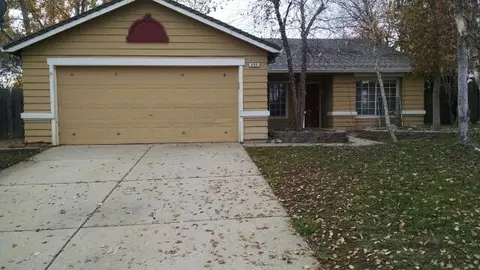 880 Mallard St, Redding, CA 96003 photo 1