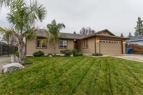 1872 Juarez Ln, Redding, CA 96003 photo 2